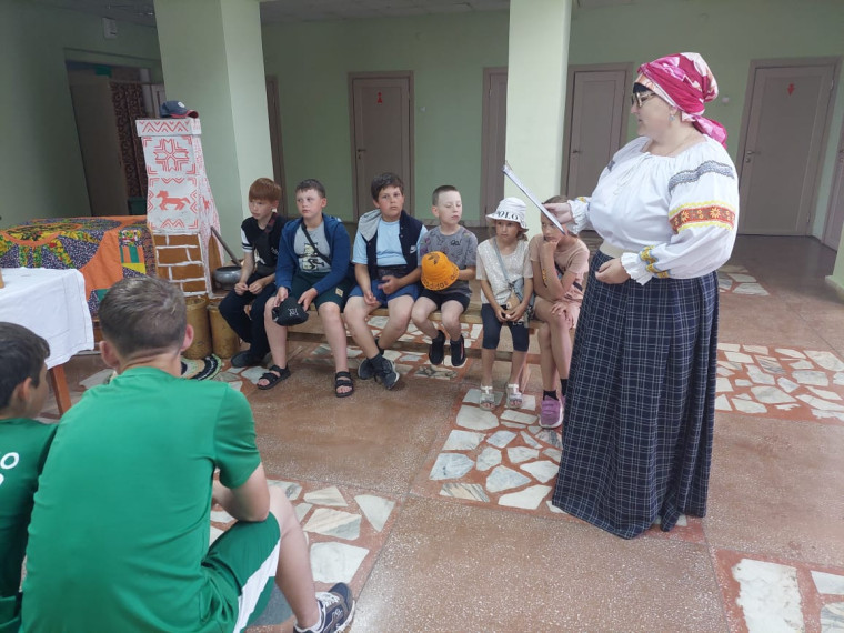 Новости из пришкольного лагеря.